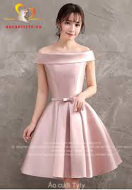 Váy ngắn màu hồng đơn giản