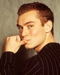 Джуд лоу (jude law) рассказал, что стал отцом в шестой раз. Ajris Lou I Bratya Kak Vyglyadyat Deti Gollivudskogo Krasavchika Dzhuda Lou Shou Biz Na Joinfo Com
