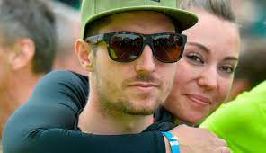 Sein kumpel marcel hirscher und dessen ehefrau laura waren die unfreiwilligen stars des auftritts. Marcel Laura Hirscher So Hat Das Baby Ihr Leben Verandert