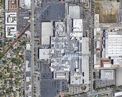 We offer quality woodland hills apartments with a few little extras, like kitchens with full appliance packages and private patios and balconies. Man Suspected Of Fleecing Hollister Store At Westfield Topanga Mall Daily News