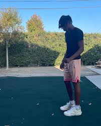 Omar Isaiah Searcy (@o.srcy) • Instagram photos and videos