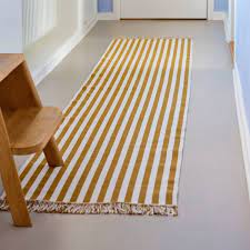 Die teppich meterware sorgt für ein stimmiges raumbild und eine gepflegte optik. Stripes Teppichlaufer Von Hay Online Kaufen