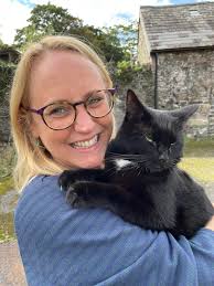 Polo the lucky black cat presented with Tavistock citizenship award