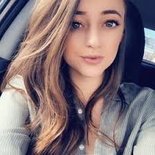 Noelle Fowler's Instagram, Twitter & Facebook