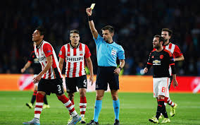 Luke shaw grimaces after being injured during the champions league group b soccer match between psv and manchester united at philips stadium in soccer fans in england were wincing over their breakfast on wednesday as horrific pictures of luke shaw's broken leg were splashed across the. Man United Angered After Uefa Name Hector Moreno Man Of The Match Despite Luke Shaw Leg Break