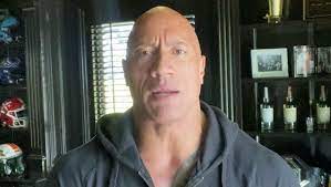 An injury ended his college football career, so he entered the ring with the wwe. Dwayne The Rock Johnson Macht Corona Infektion Publik Der Spiegel