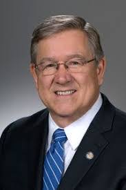 Robert Cupp's Instagram, Twitter & Facebook