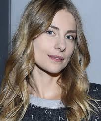 Mecenas Porada (Serie de TV 2021– )