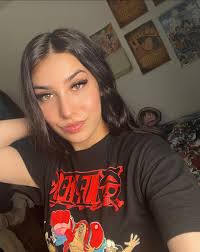 抱きしめてくれる彼氏が欲しい.. 年齢は関係ない.. 🥰