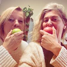 Op de Internationale Dag van de Directeur willen we graag extra waardering  uitspreken ♥️ Marijke en Sylvie, Dank jullie wel voor de dagelijkse  ondersteuning, waardering en begeleiding van ons voltallige team. Jullie