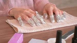 Como Quitar El Esmalte Semipermanente En Casa Rapido Facil Y Seguro Gel Nail Removal Remove Gel Polish Gel Manicure At Home