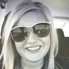 Lindsay Kern's Instagram, Twitter & Facebook