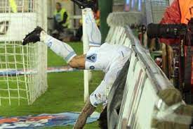 Cagliari has had mixed results these last 5 matches (3w 0d 2l) and its players will attempt to display the best of themselves. Gol Di Lavezzi In Cagliari Napoli Al 94 Esimo Home Facebook