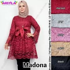 Ada banyak sekali model baju batik yang beredar di kalangan masyarakat saat ini. Madona Atasan Broklat Tunik Brukat Model Baju Tunik Broklat Terbaru Tunik Modern Baju Atasan Wanita Terbaru