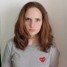 Esther Lyon's Instagram, Twitter & Facebook