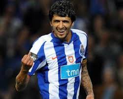 ˈlutʃo ɣonˈsales;1 born 19 january 1981) is an after starting with huracán and river plate, he signed for porto in 2005, going on to have two. Lucho Gonzalez Vuelve Al Porto Futbol Sapiens