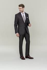 Anzug Fur Herren Nach Mass In Elegantem Braun Von Dolzer Dolzer Beweist Mit Diesem Masskonfektionierten Estilo De Ropa Hombre Moda Ropa Hombre Trajes De Hombre