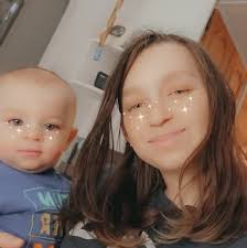 How can I get more than 4 sims living in the same house?