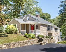 First, learn a little about which colors work well together to create the living space of your dreams. Certainteed Cedar Impressions Vinyl Siding Stamford Ct Traditional Exterior New York By Vinylume Home Improvement Houzz