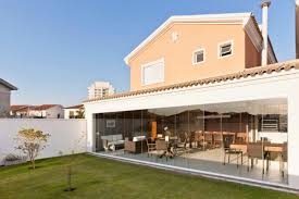 Oleh karena itu, anda harus mewarnainya sebagus mungkin memakai cat tembok. 10 Inspirasi Warna Cat Eksterior Rumah