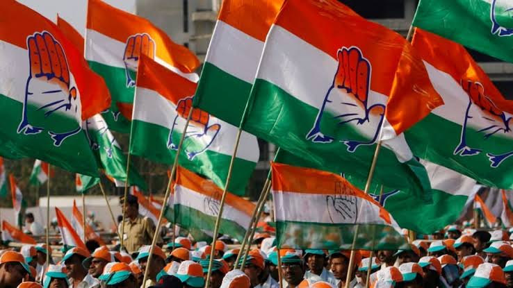 केरल में कांग्रेस के निपटा आपूर्ति पक्ष द्वारा यहाँ स्वीकार करना कि वे  आगामी चुनाव में जमात-ए-इस्लामी से सहयोग ले सकते हैं । यह कांग्रेस की ...