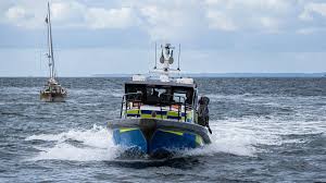 Polisen slog till i Båstad hamn – lyxbåt tagen i beslag