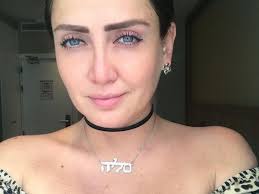 Celia Lora comparte su propio pack, descaro total