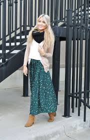 Picture Of Stylish And Comfy Winter Maxi Skirt Outfits 7 In 2020 Maxi Skirt Outfits Long Skirt Outfits Winter Maxi Skirt Outfit
