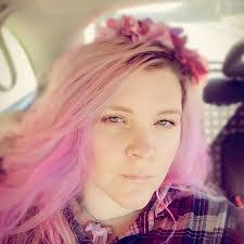 Lisa Timmins's Instagram, Twitter & Facebook