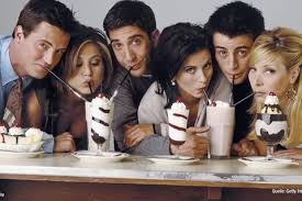 Perry began his united states naval career when he was only 15 years old. Matthew Perry Friends Star Soll Schwer Krank Sein Brigitte De