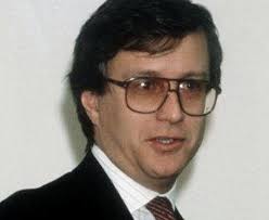 Gucci, maurizio — ▪ 1996 italian business executive who oversaw the resurrection of the family fashion empire in the 1980s until he was forced off the board of directors in 1993 (b. Maurizio Gucci Alchetron The Free Social Encyclopedia