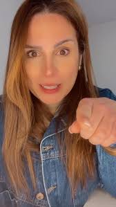 Deus enxerga onde você não tá conseguindo ver, ele vê o que acontece no  oculto, ele decide te livrar.