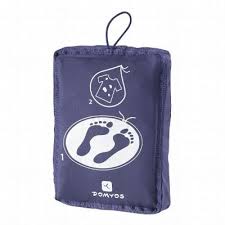 Chez Decathlon Accessoires Et Materiel Natation Un Sac Pour Ranger Le Maillot Mouille Qui Fait Aussi Tapis De Bain Bags Shopping Decathlon