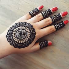 Formorestufffollow Pinterest Geetha Mehndi Designs For Fingers Round Mehndi Design Mehndi Designs For Beginners