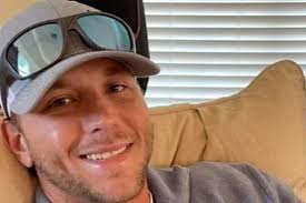 Fundraiser for Lindsey Sarver by Malanie Artigue : Holden Woodson