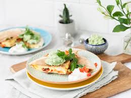 Fruhstucks Quesadilla Mit Speck Und Ei Rezept Mit Video Kitchen Stories Rezept Fruhstuck Quesadilla Gefullte Paprikaschoten Rezepte