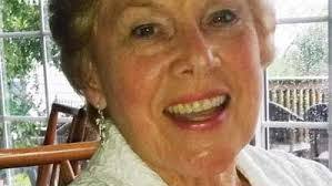 Ellen Hartmann's Instagram, Twitter & Facebook