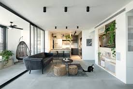 Pastel is considered a very modern solution, and bright accents in 2021 are milky orange. Gallery Of Modern Urban Apartment In Tel Aviv Studio Perri Interior Design 1