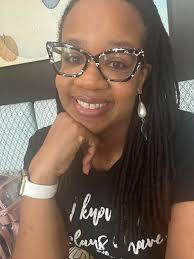 What are the hot spots and activities in Omaha's nightlife scene?