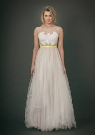 Unsere dienstleistungen im bereich zahnimplantate. Brautkleid Bat Anne Wolf