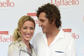 Beranda axel ruth partner : Sanny Van Heteren Kokowaah Star Feiert Traumhochzeit Auf Hawaii Gala De