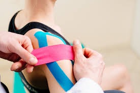Kann Kinesio Tape Schulterschmerzen Lindern Motivaktiv