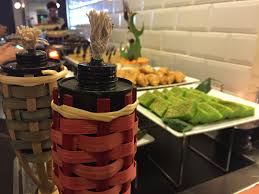 O hotel araçá dispõe de restaurante panorâmico, com café da manhã, serviços a la carte, buffet ou pratos especiais. Ramadan Buka Puasa Buffet Sarkies Restaurant At E O Hotel Would Be An Excellent Choice Penang365