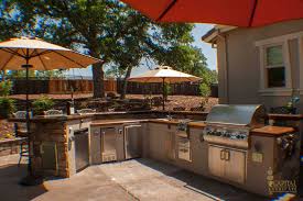 Waterfront patio with outdoor living room and kitchen 21 photos. 5 Tips For Improving Your Outdoor Kitchen Landscape