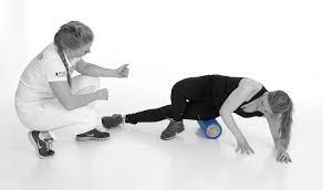 Belastningsskader kan ramme både erfarne løpere, som presser seg for hardt, og mosjonister som. Har Du Idrettsskader Som Ikke Blir Bra Vi Har Spisskompetanse Innen Flere Ulike Idretter Og Hjelper Deg Med Behandling Ovelser Og Rehab