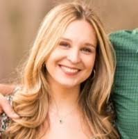 Meredith Moss's Instagram, Twitter & Facebook