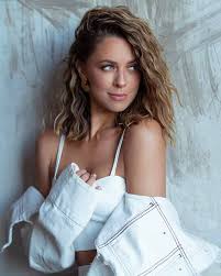 Vanessa mai pictures and photos. Vanessa Mai Das Feedback Zu Der Himmel Reisst Auf Ist Facebook