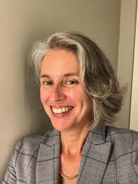 Diana Dutton's Instagram, Twitter & Facebook