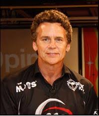 The Bowling Tree: Voss Joins 900 Global Staff