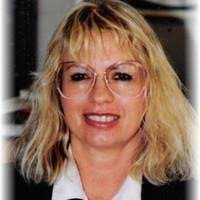 Alice Pauley's Instagram, Twitter & Facebook